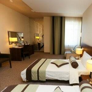 Трехместный Triple